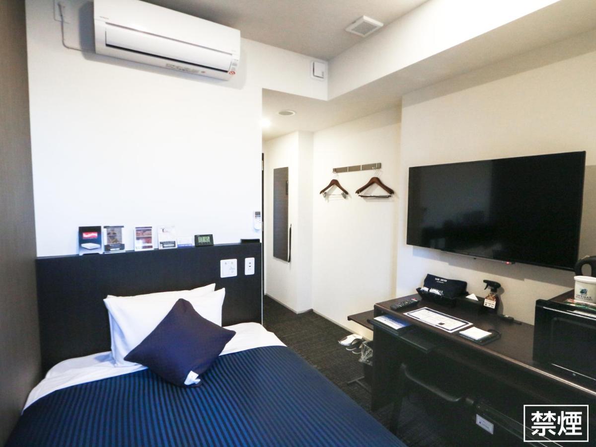 Hotel Livemax Yokohama Stadium Mae Esterno foto